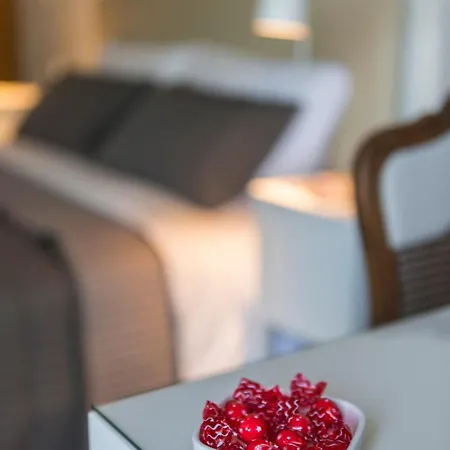 Republica בית הארחה 3*